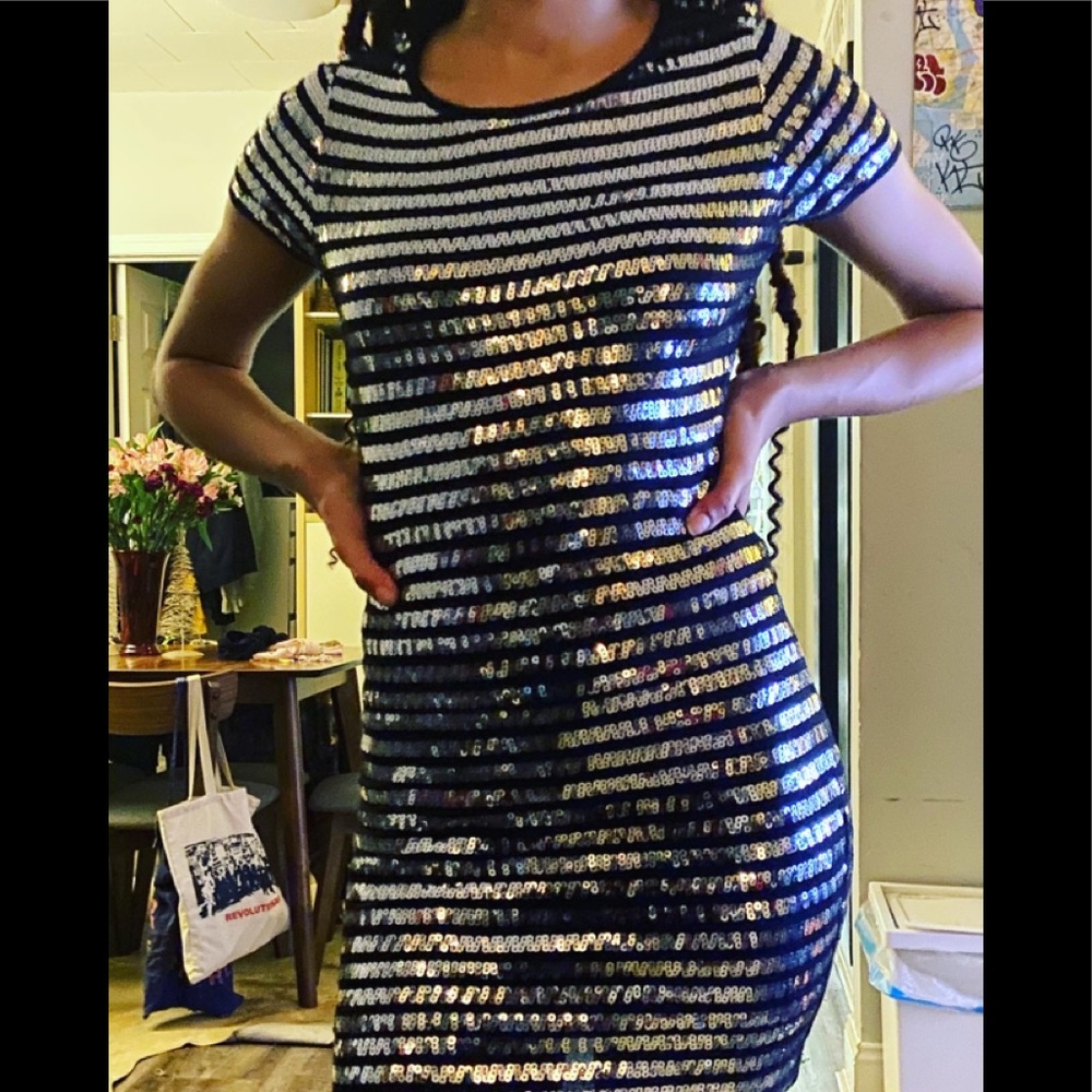 Forever 21 Sequin mini dress brand new